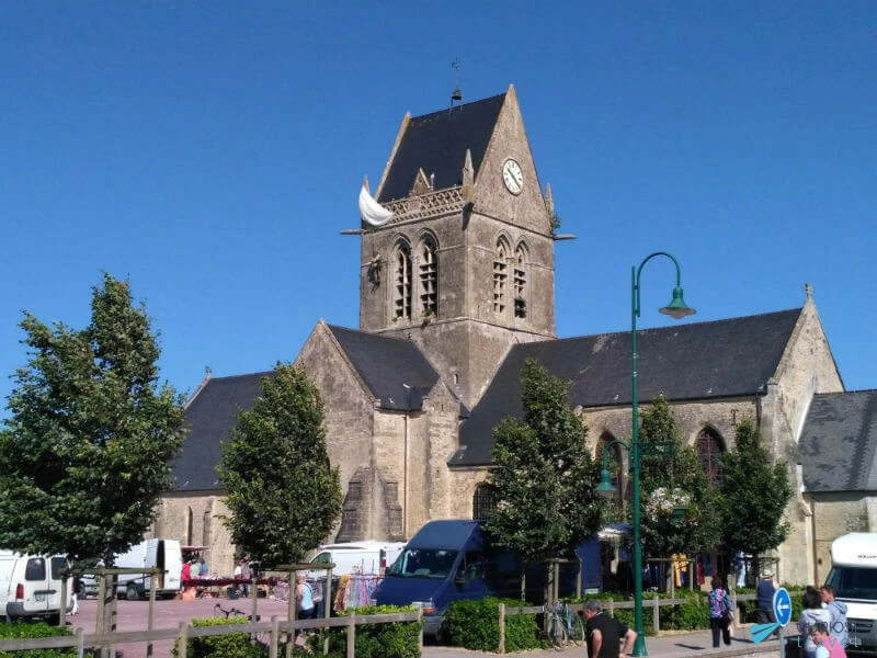 Iglesia Sainte-Mère-Église